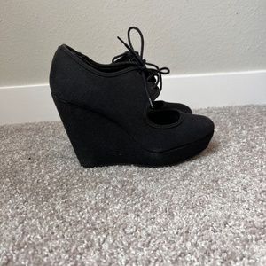 Laced detail Wedge!